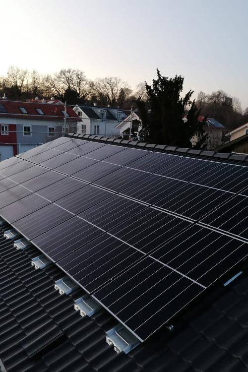 Photovoltaikanlage  -Montage und Wartung